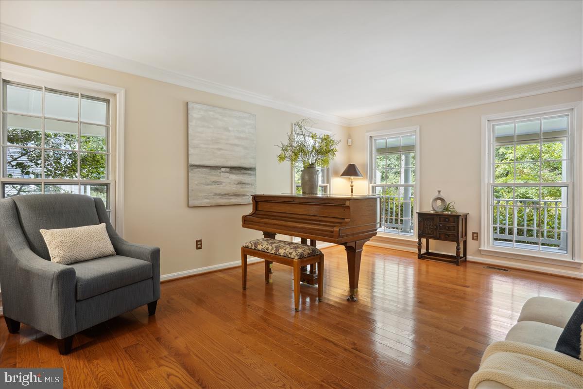 1500 Turtle Rock Lane Reston, VA 20194 - Photo 9 of 76 Living Room