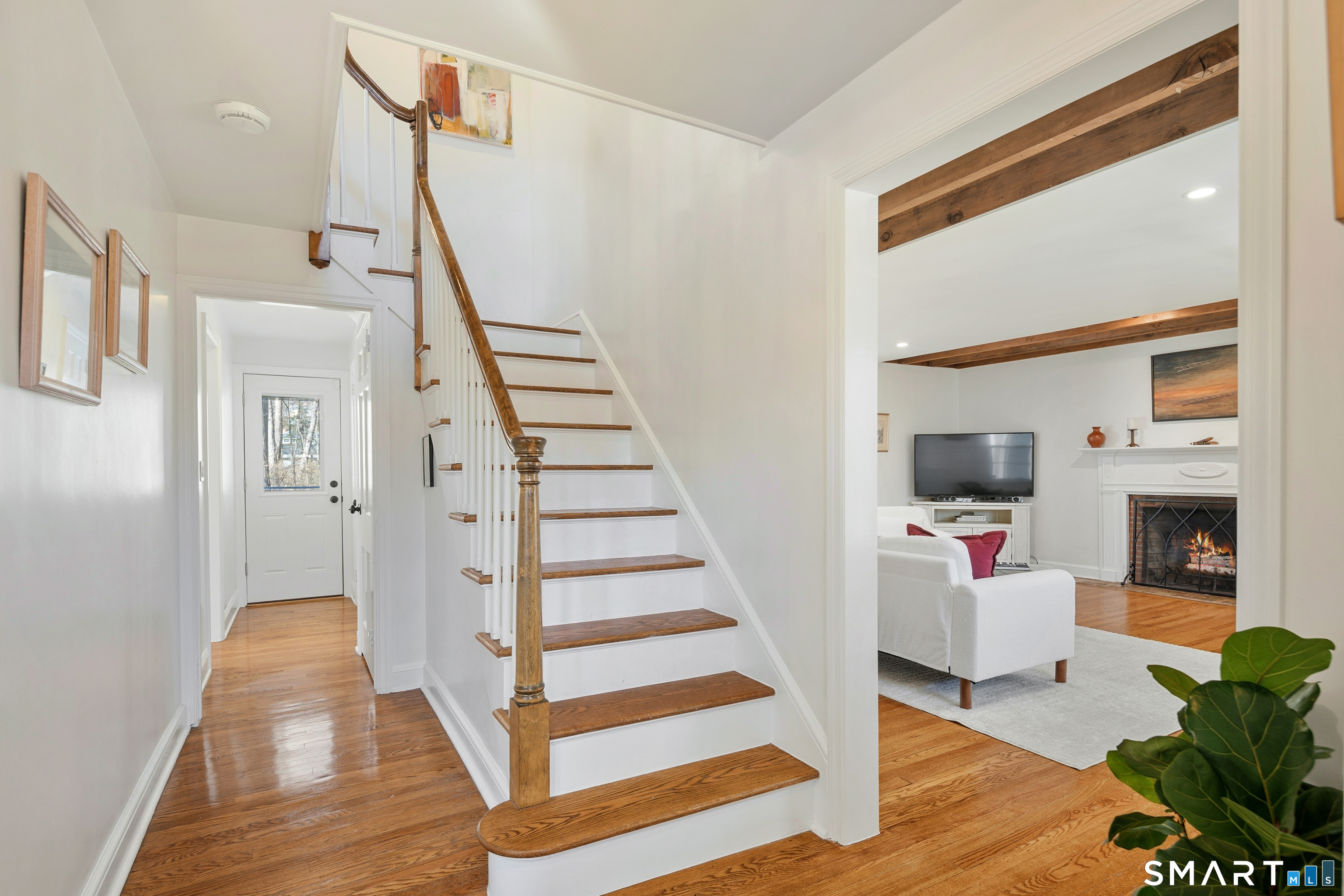 113 Range Road Wilton, CT 06897 - Photo 6 of 35