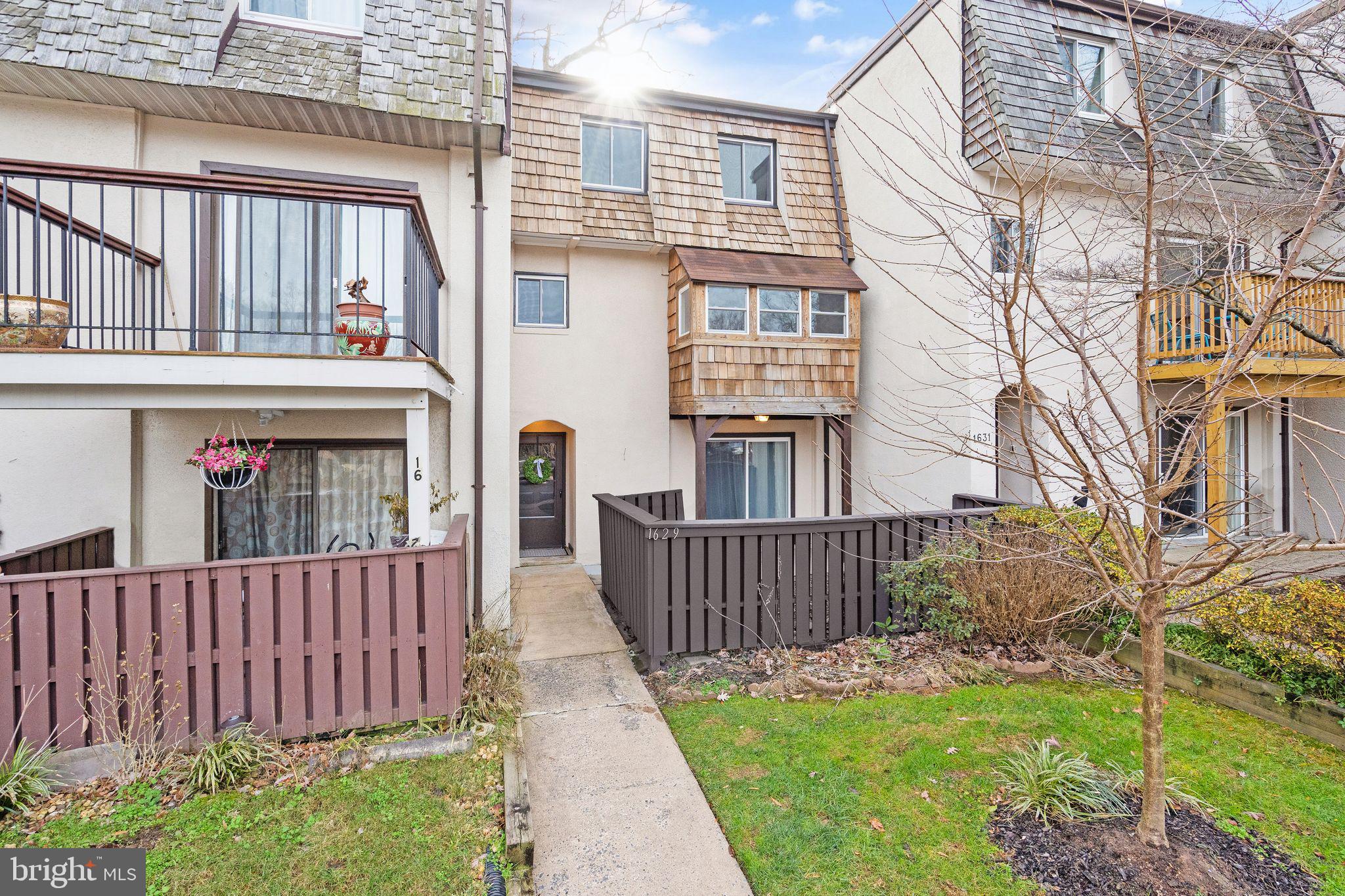1629 Valencia Way Reston, VA 20190 - Photo 1 of 78