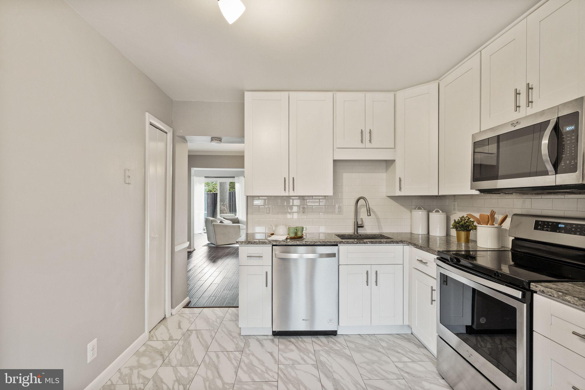 1629 Valencia Way Reston, VA 20190 - Photo 21 of 78