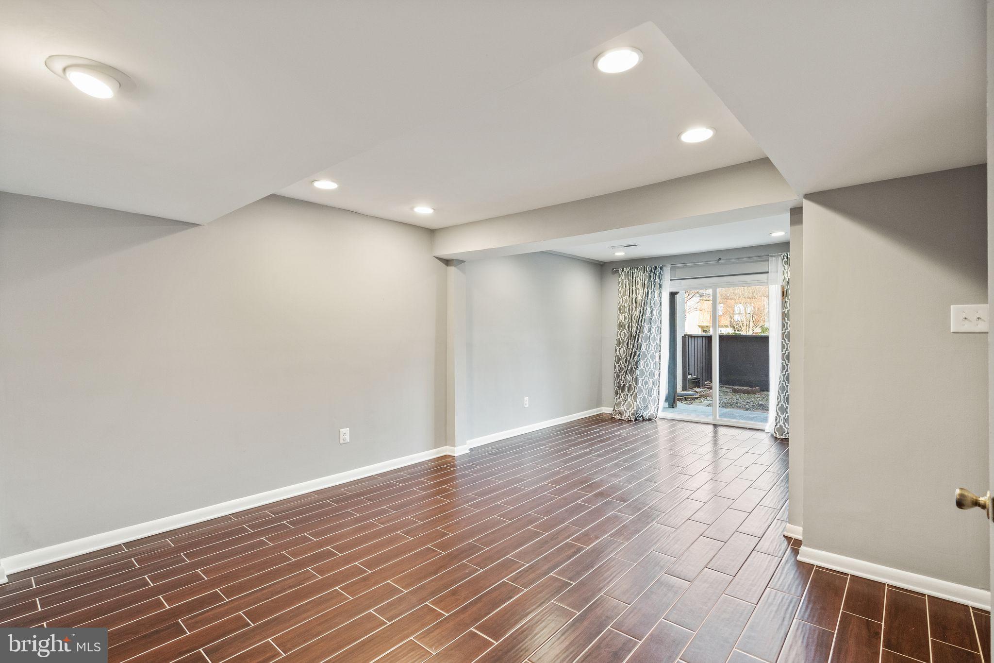 1629 Valencia Way Reston, VA 20190 - Photo 49 of 78
