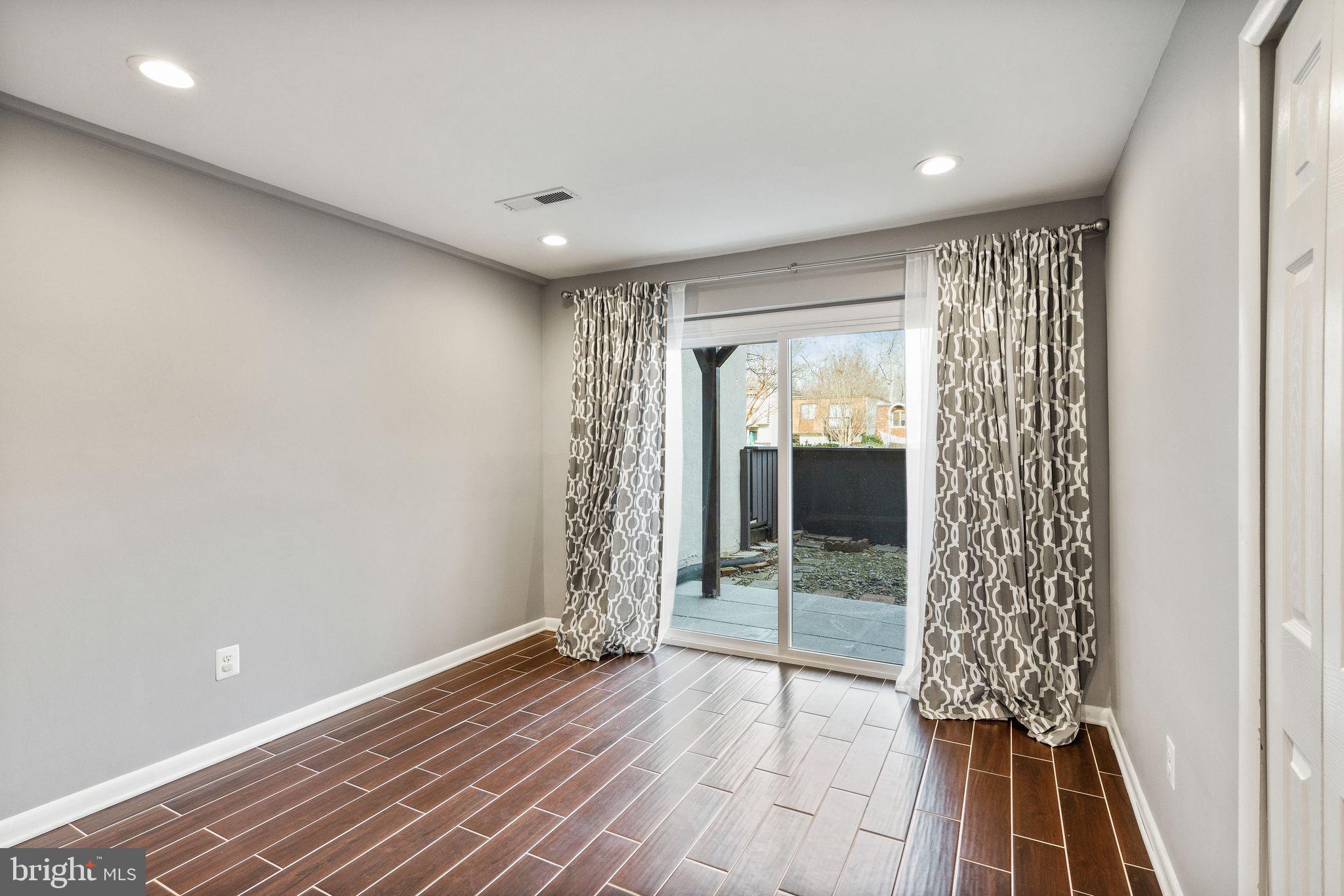 1629 Valencia Way Reston, VA 20190 - Photo 52 of 78