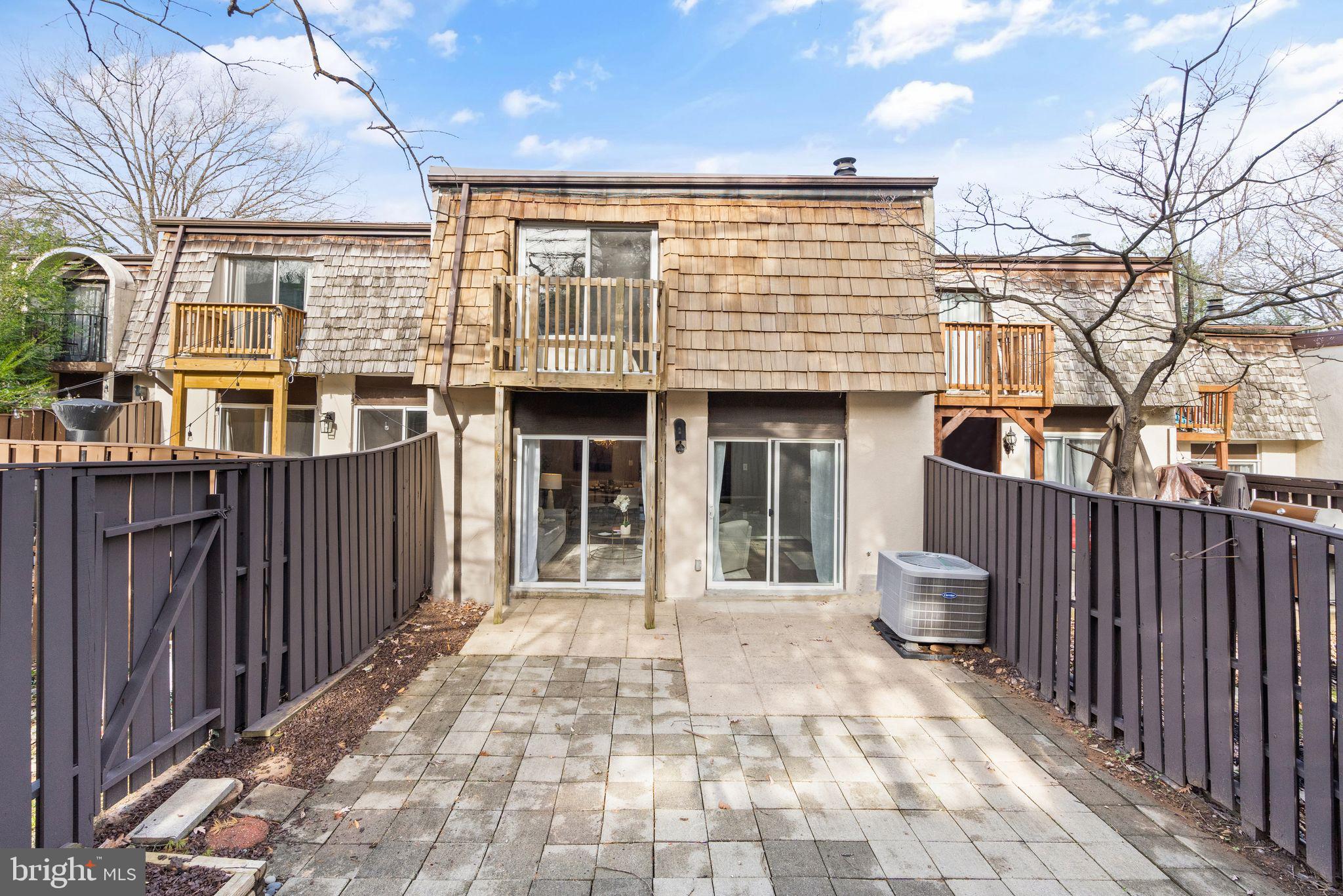 1629 Valencia Way Reston, VA 20190 - Photo 72 of 78