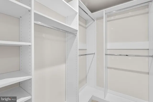 $570,000 | 2815 Battersea Lk Loop, Hyattsville, MD 20782