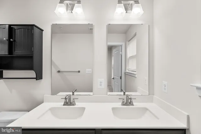 $570,000 | 2815 Battersea Lk Loop, Hyattsville, MD 20782