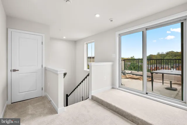 $570,000 | 2815 Battersea Lk Loop, Hyattsville, MD 20782