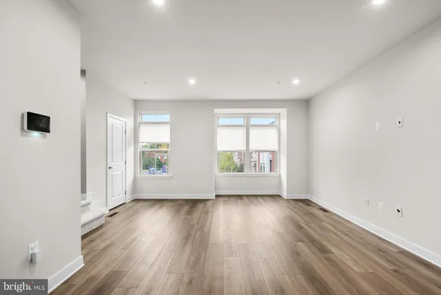 $570,000 | 2815 Battersea Lk Loop, Hyattsville, MD 20782