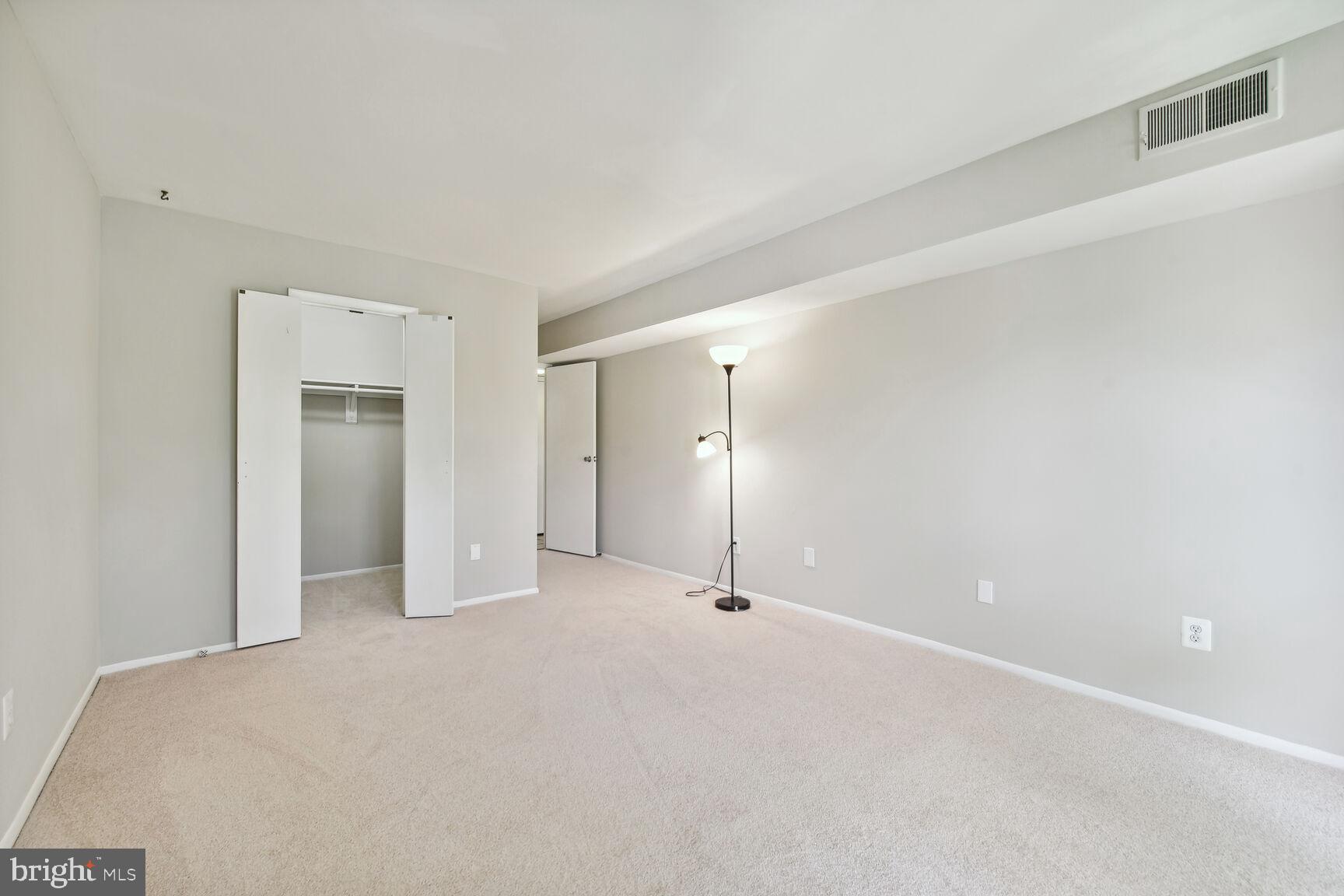 2063 Royal Fern Court, Unit 21BCON Reston, VA 20191 - Photo 20 of 33 Primary bedroom