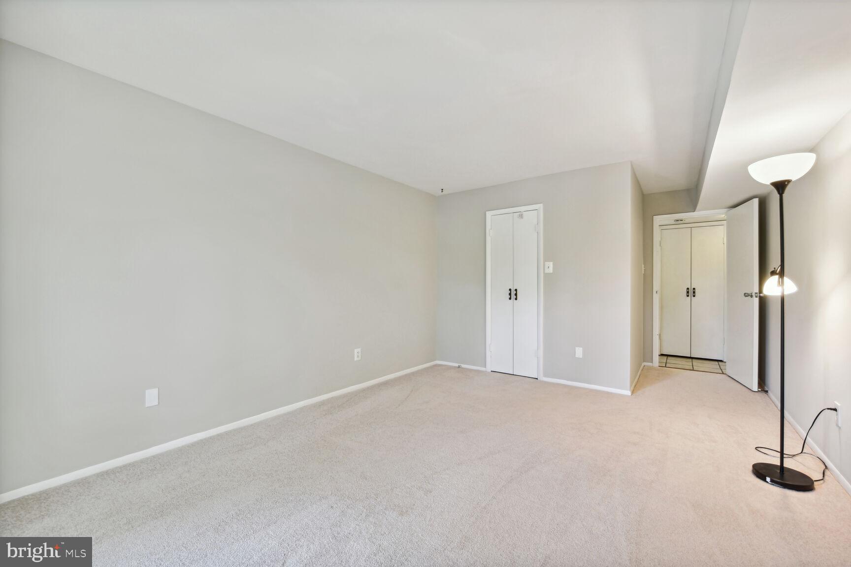 2063 Royal Fern Court, Unit 21BCON Reston, VA 20191 - Photo 23 of 33 Primary bedroom