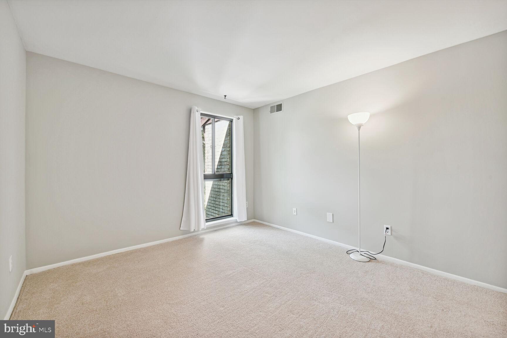 2063 Royal Fern Court, Unit 21BCON Reston, VA 20191 - Photo 27 of 33 Secondary bedroom