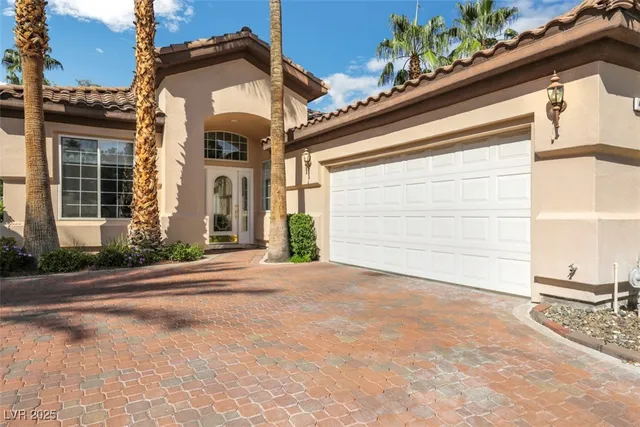 $980,000 | 439 Indigo Springs Street, Henderson, NV 89014