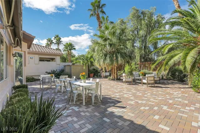 $980,000 | 439 Indigo Springs Street, Henderson, NV 89014