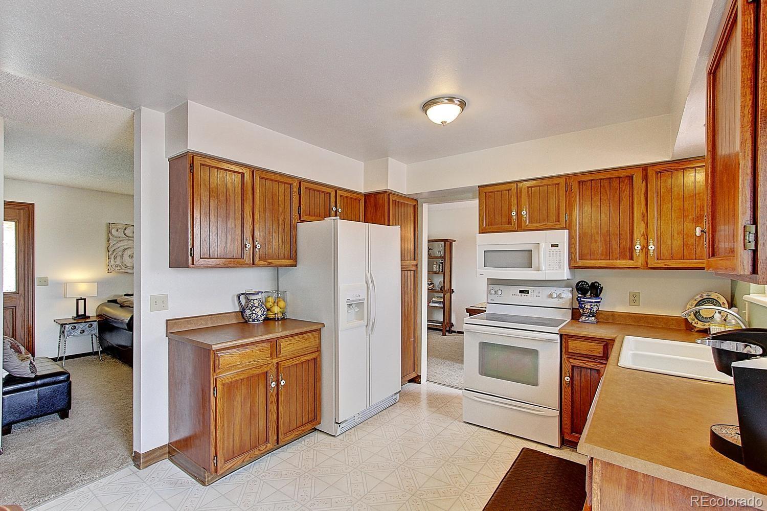 10499 Newcombe Street Westminster, CO 80021 - Photo 11 of 35