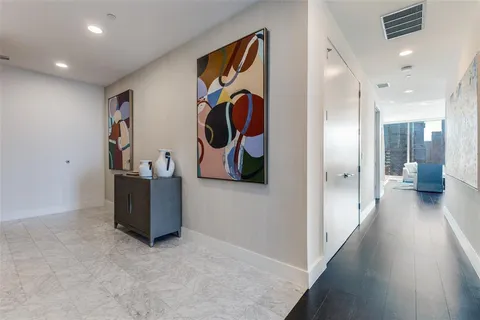 $1,399,000 | 3130 North Harwood Street, Unit 801, Dallas, TX 75201