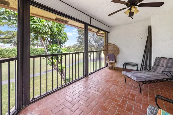 $375,000 | 5355 10th Fairway Drive, Unit 1, Delray Beach, FL 33484