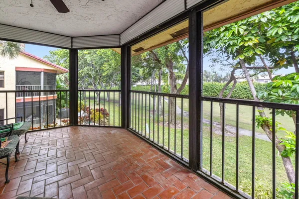 $375,000 | 5355 10th Fairway Drive, Unit 1, Delray Beach, FL 33484