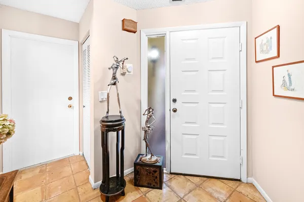 $375,000 | 5355 10th Fairway Drive, Unit 1, Delray Beach, FL 33484