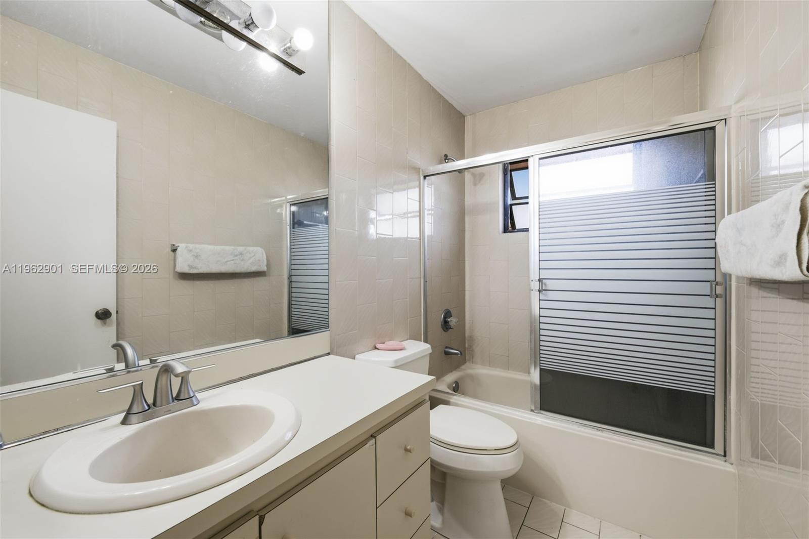 9208 Emerson Avenue Surfside, FL 33154 - Photo 17 of 29