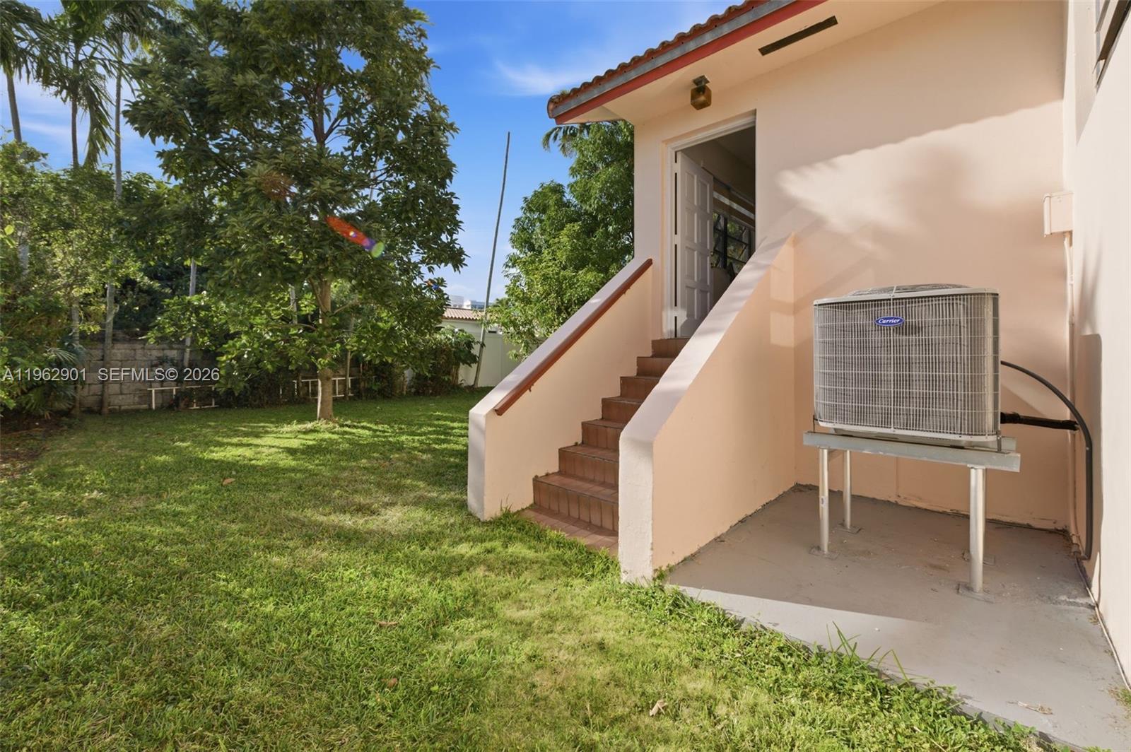 9208 Emerson Avenue Surfside, FL 33154 - Photo 20 of 29