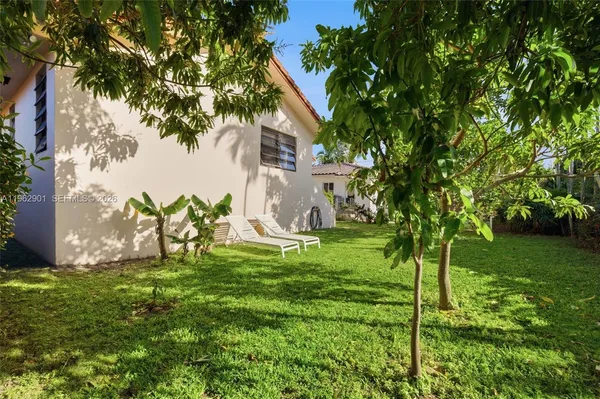 $1,650,000 | 9208 Emerson Avenue, Surfside, FL 33154