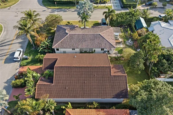 $1,650,000 | 9208 Emerson Avenue, Surfside, FL 33154