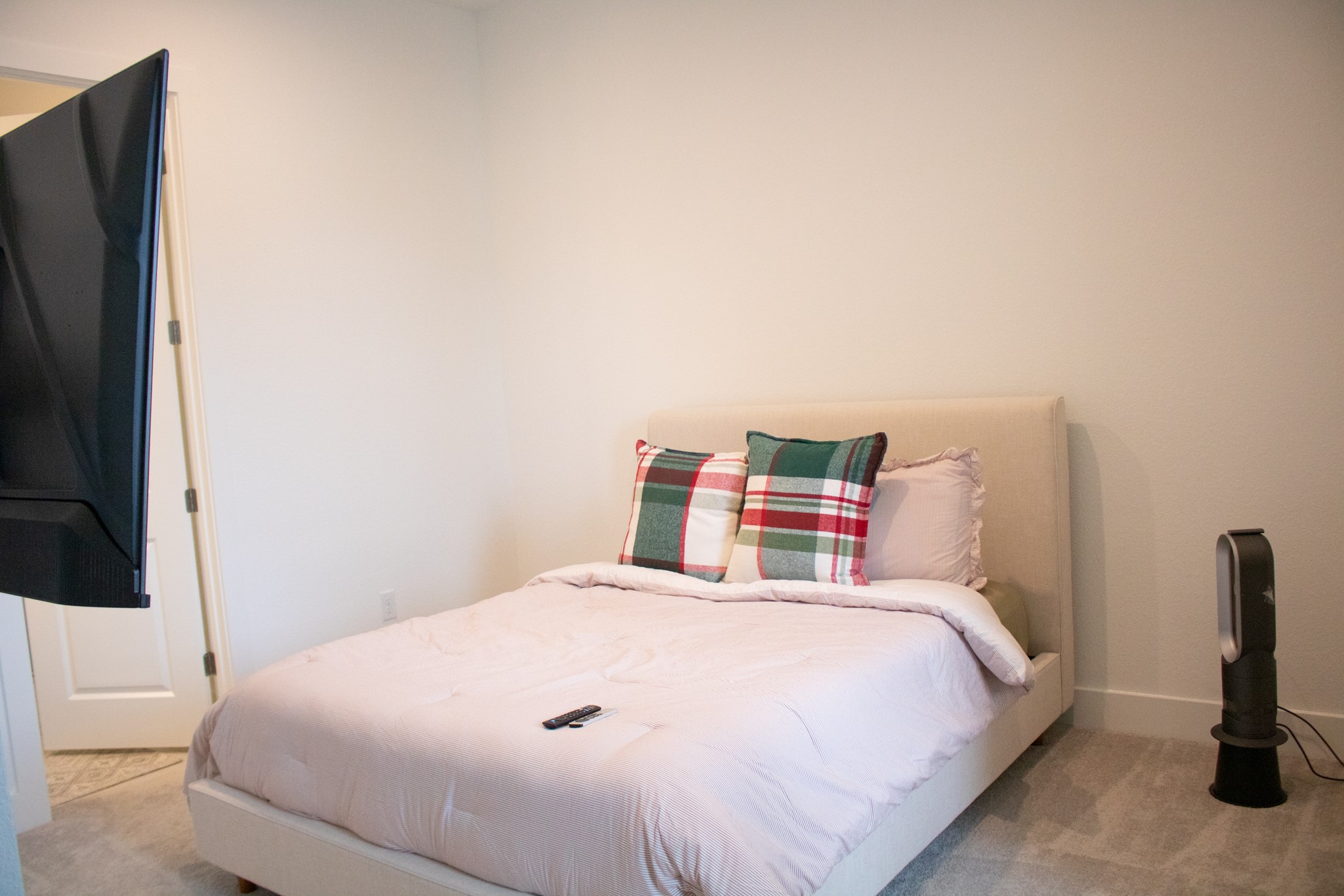 1709 Novara Trail Leander, TX 78641 - Photo 6 of 40 Bedroom featuring light colored carpet and baseboards