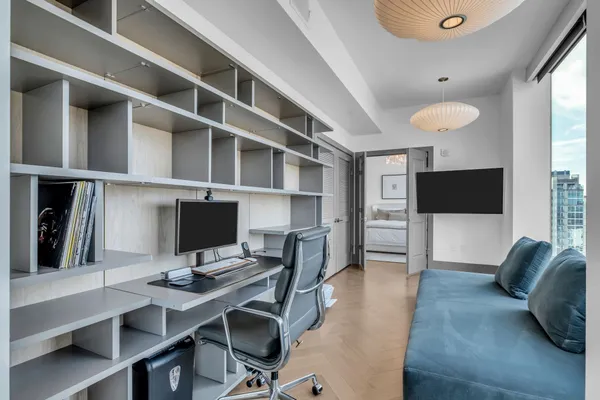 $1,850,000 | 1616 West End Avenue, Unit 2201, Nashville, TN 37203
