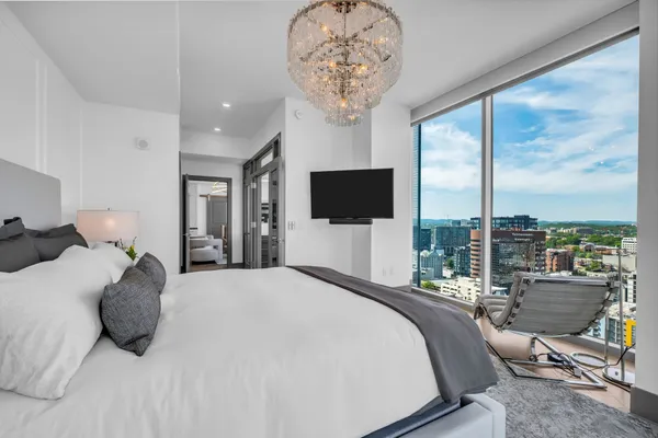 $1,850,000 | 1616 West End Avenue, Unit 2201, Nashville, TN 37203