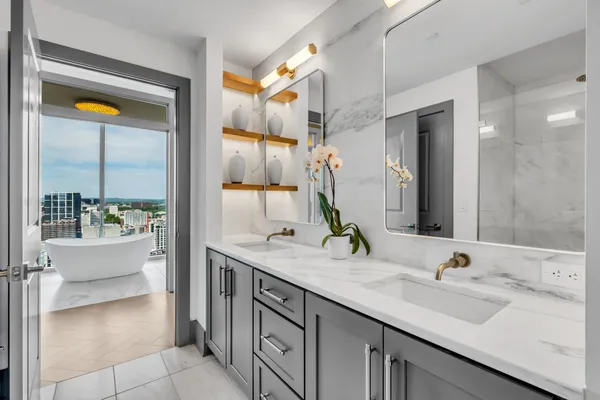 $1,850,000 | 1616 West End Avenue, Unit 2201, Nashville, TN 37203