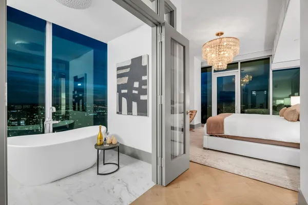 $1,850,000 | 1616 West End Avenue, Unit 2201, Nashville, TN 37203