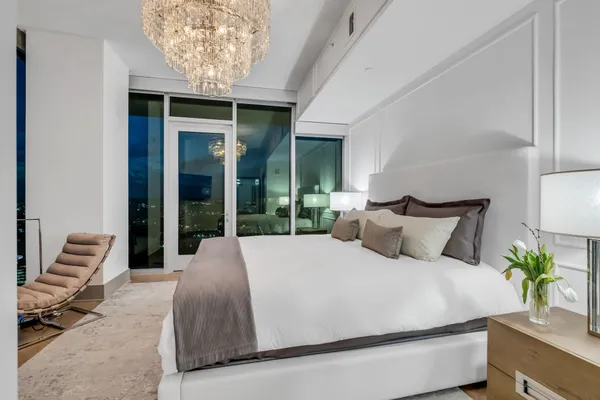 $1,850,000 | 1616 West End Avenue, Unit 2201, Nashville, TN 37203