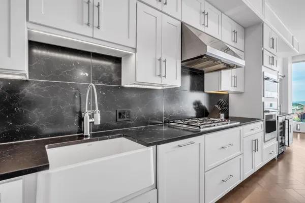 $1,850,000 | 1616 West End Avenue, Unit 2201, Nashville, TN 37203