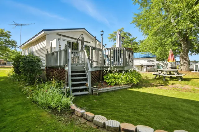 $280,000 | 19360 West Chippewa Drive, Evart, MI 49631