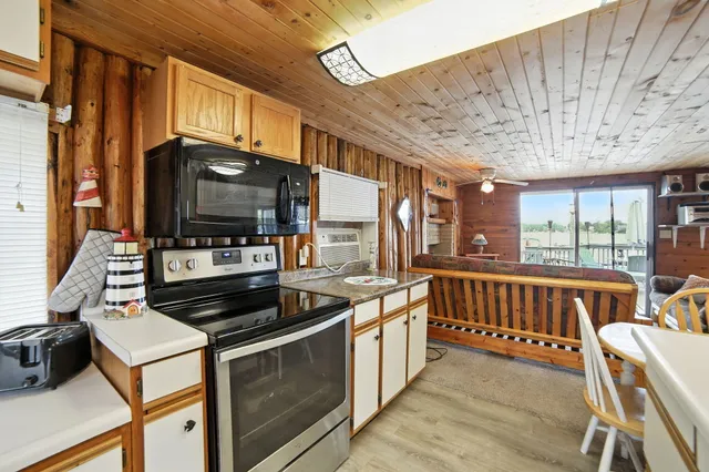 $280,000 | 19360 West Chippewa Drive, Evart, MI 49631