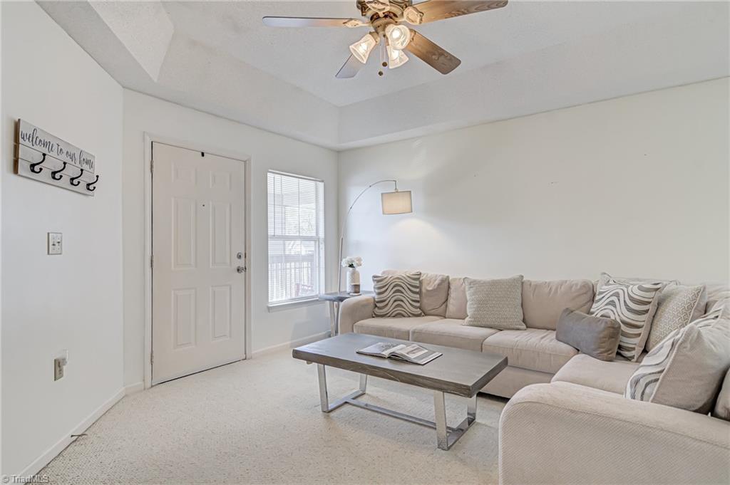 2640 Ingleside Drive, Unit 2D High Point, NC 27265 - Photo 3 of 27 As you enter the home, this good sized living room welcomes you!