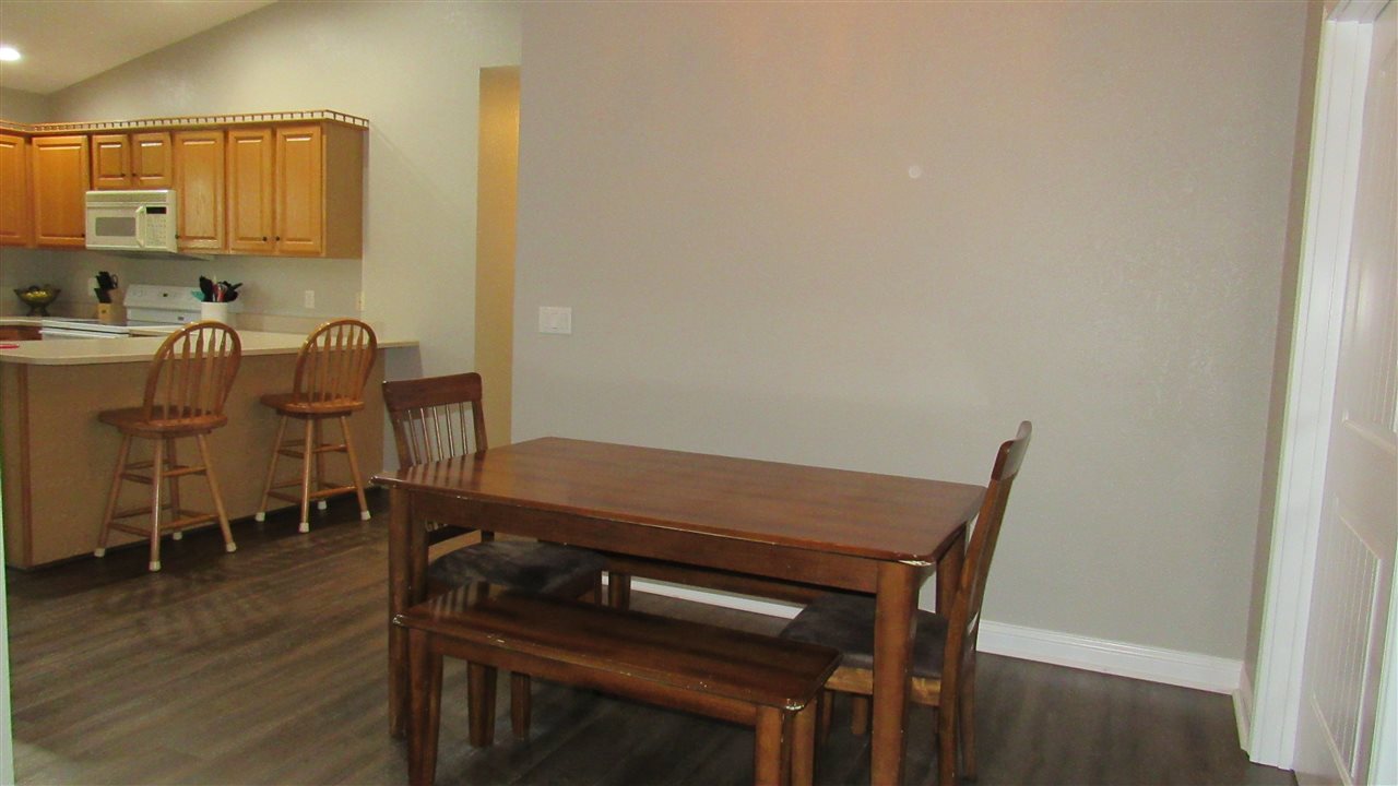 309 Springer Drive Butler, IN 46721 - Photo 8 of 32