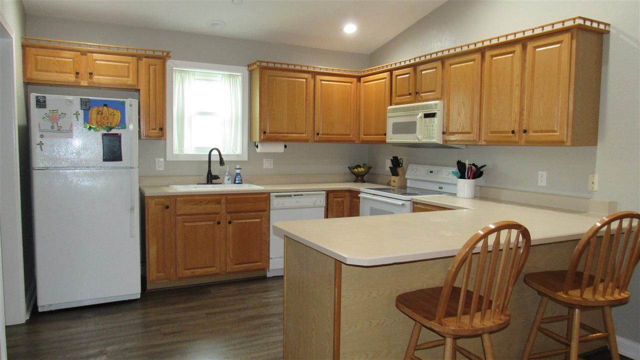 309 Springer Drive Butler, IN 46721 - Photo 10 of 32