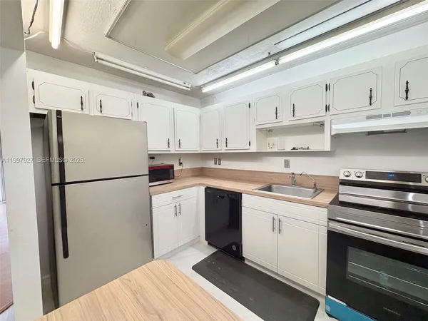 $1,650 | 7300 Northwest 17th Street, Unit 216, Plantation, FL 33313