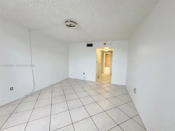 $1,650 | 7300 Northwest 17th Street, Unit 216, Plantation, FL 33313