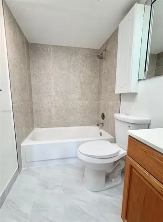 $1,650 | 7300 Northwest 17th Street, Unit 216, Plantation, FL 33313