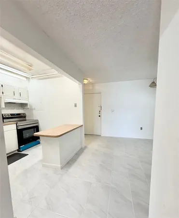 $1,650 | 7300 Northwest 17th Street, Unit 216, Plantation, FL 33313