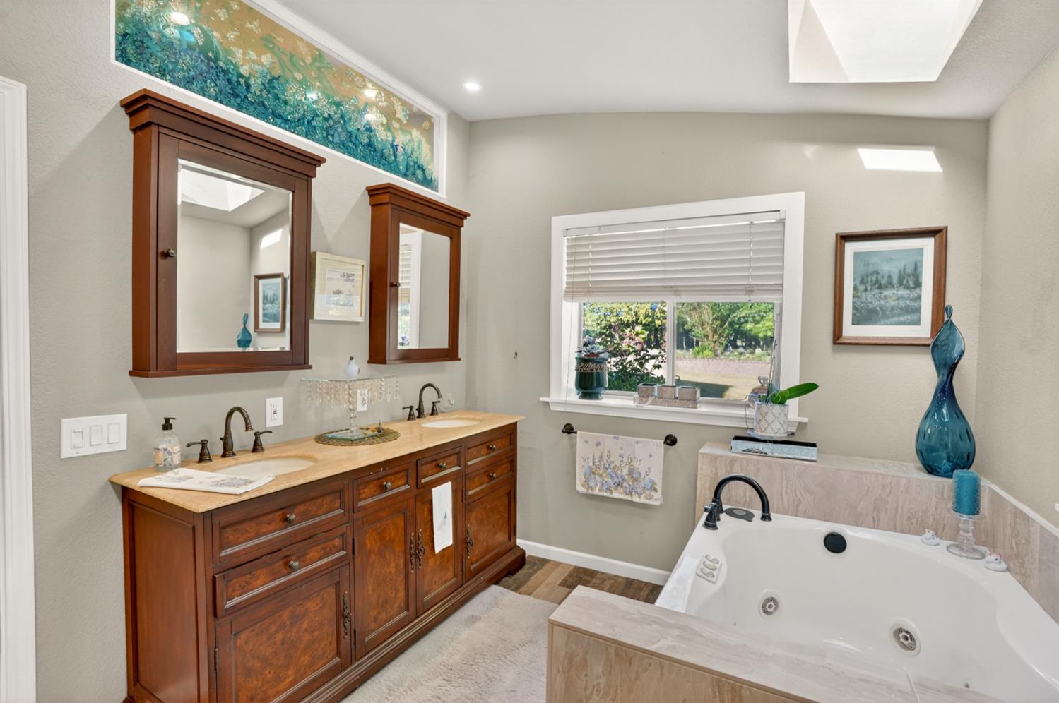 12900 Ivie Road Herald, CA 95638 - Photo 15 of 85 South wing primary bathroom