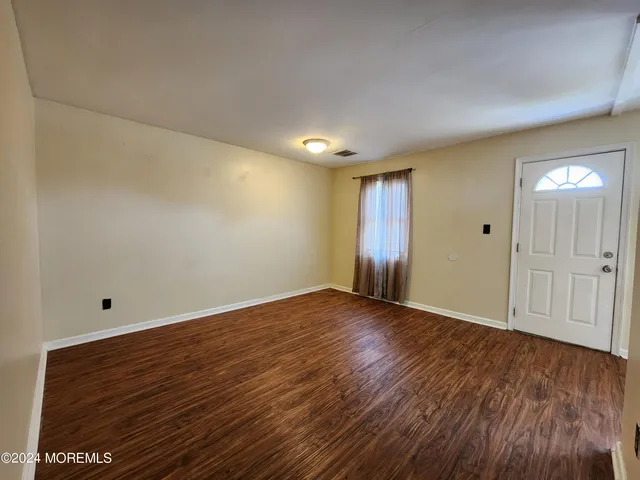 $1,999 | 11 Lincoln Avenue, Keansburg, NJ 07734