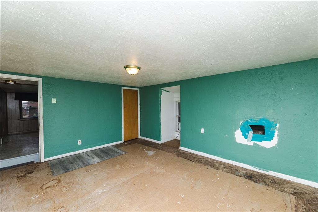 626 Pittsburgh Road Rochester, PA 15074 - Photo 19 of 31
