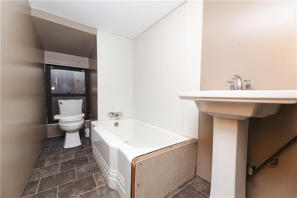 626 Pittsburgh Road Rochester, PA 15074 - Photo 25 of 31