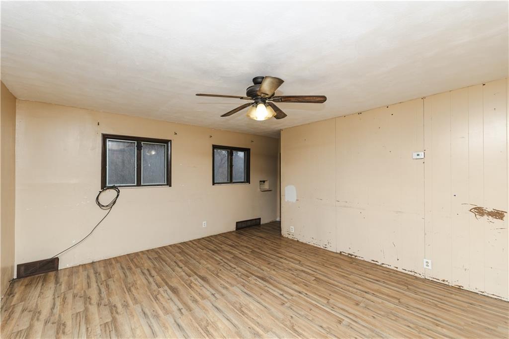 626 Pittsburgh Road Rochester, PA 15074 - Photo 5 of 31
