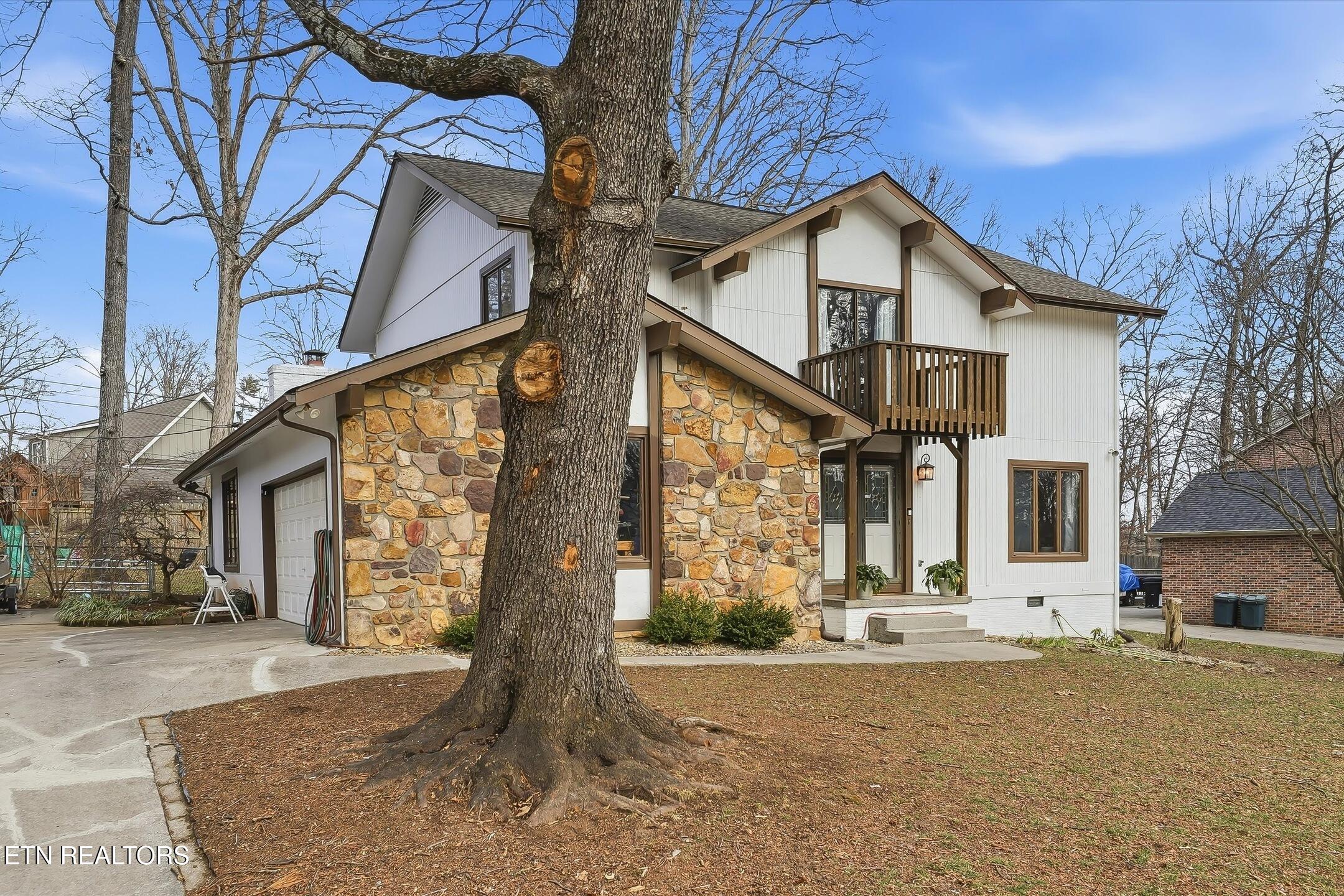 7940 Castlecomb Road Powell, TN 37849 - Photo 2 of 36 item_6