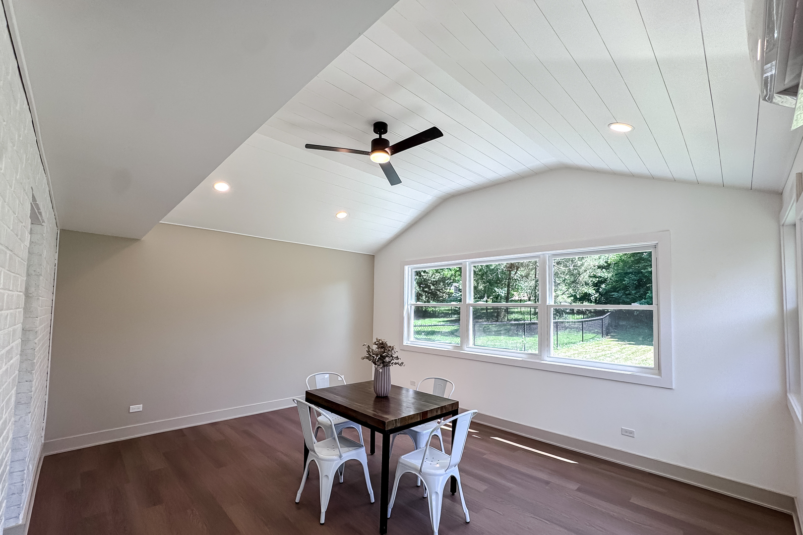 129 Monument Avenue Barrington, IL 60010 - Photo 7 of 30