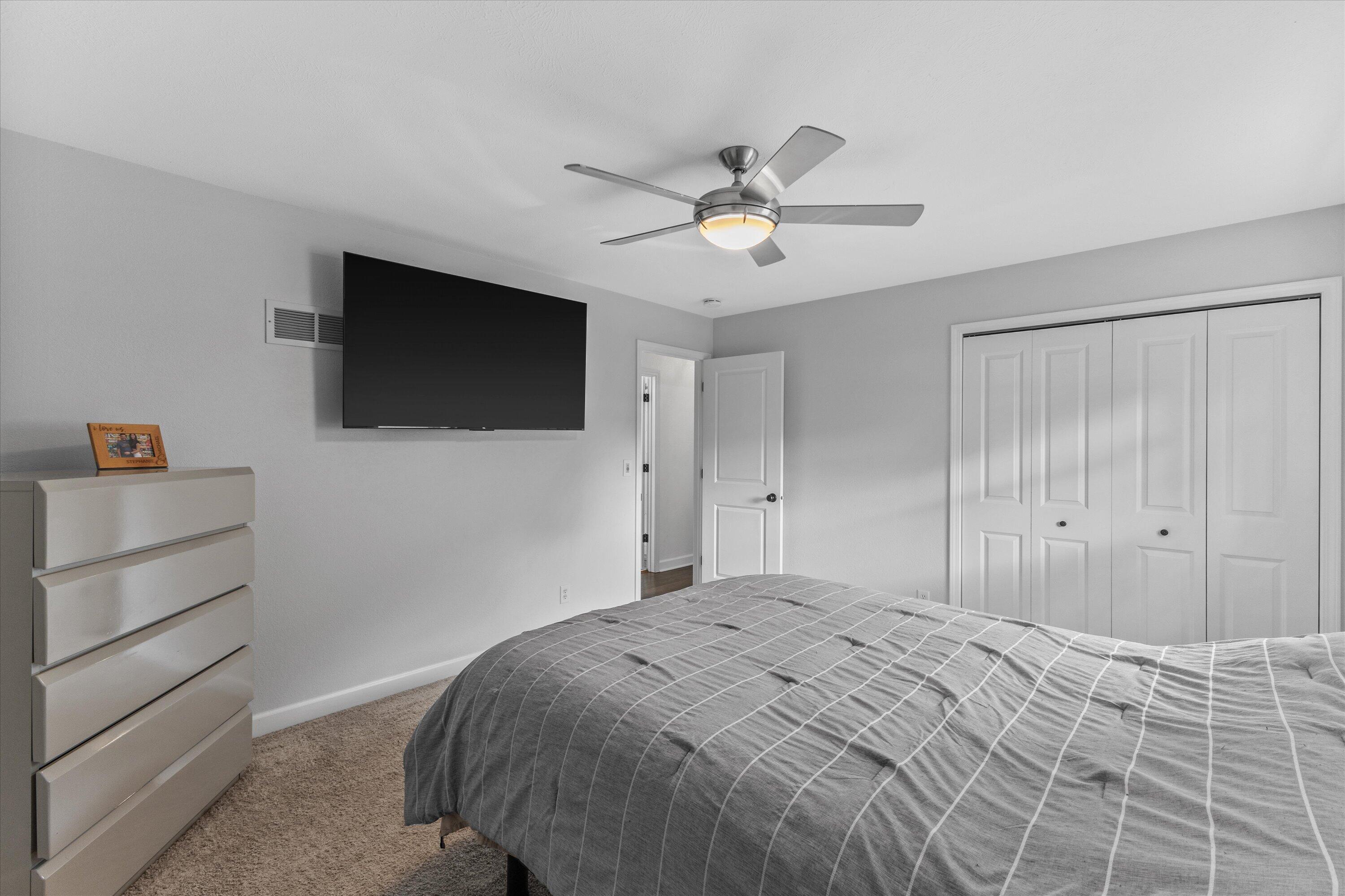 2430 Ruger Avenue Janesville, WI 53545 - Photo 21 of 36 17-LUKE8661