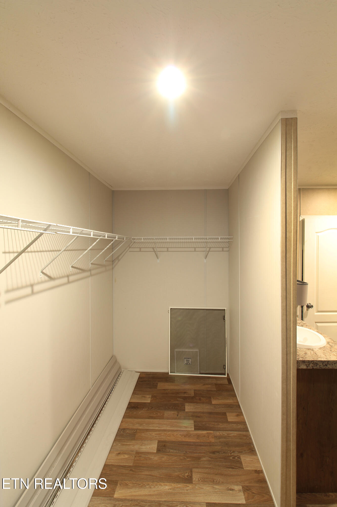 9501 Crisman Road Heiskell, TN 37754 - Photo 13 of 28 Master Closet